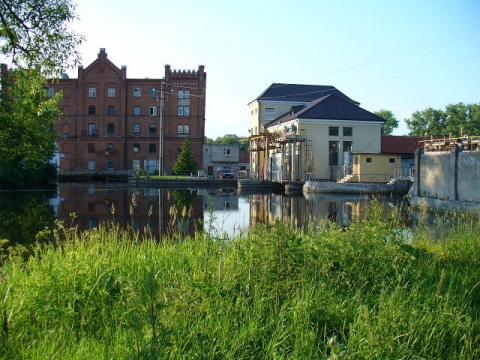  Озерская ГЭС, фото Википедии.